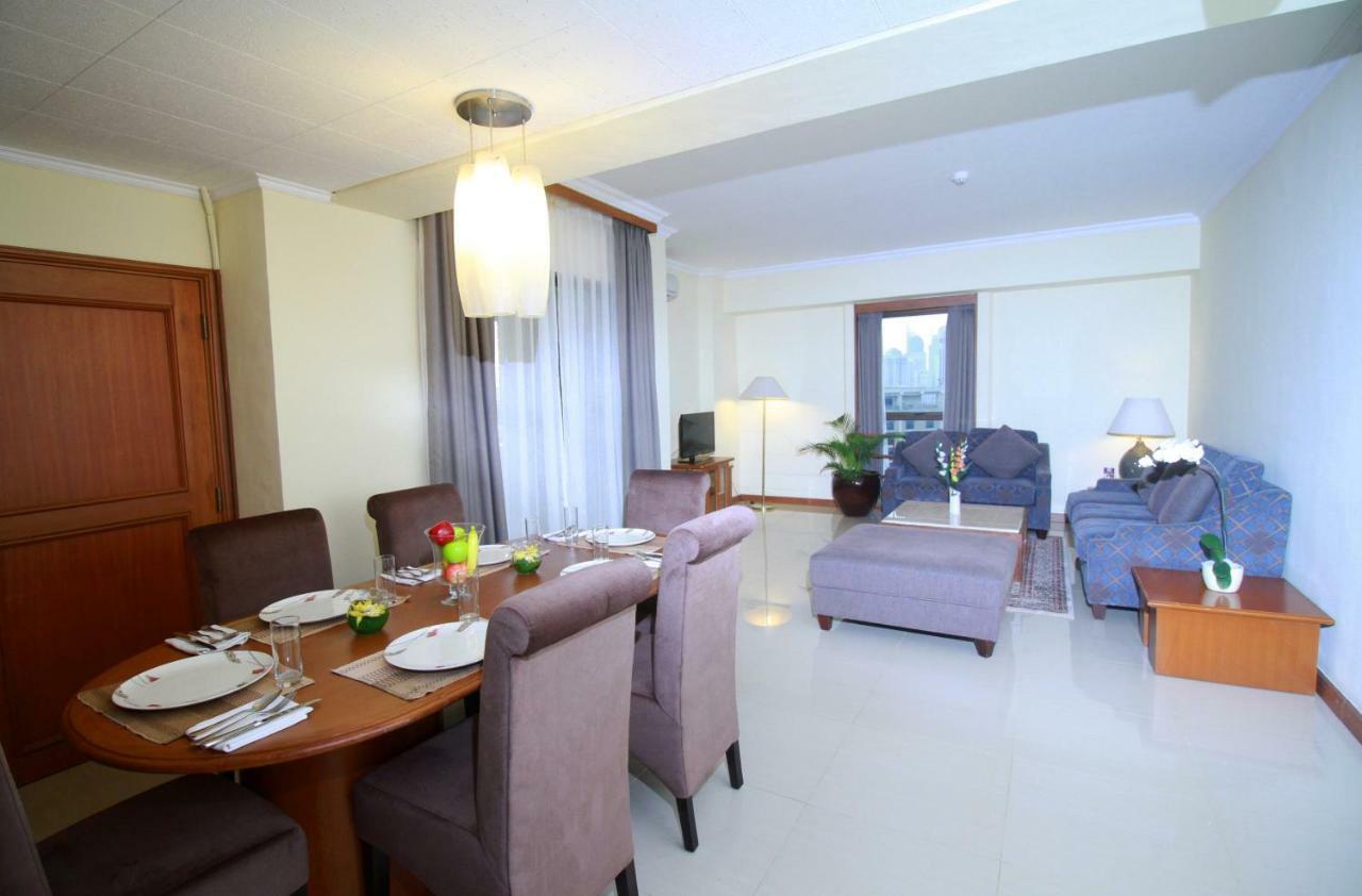 The Sultan Residences Giacarta Esterno foto
