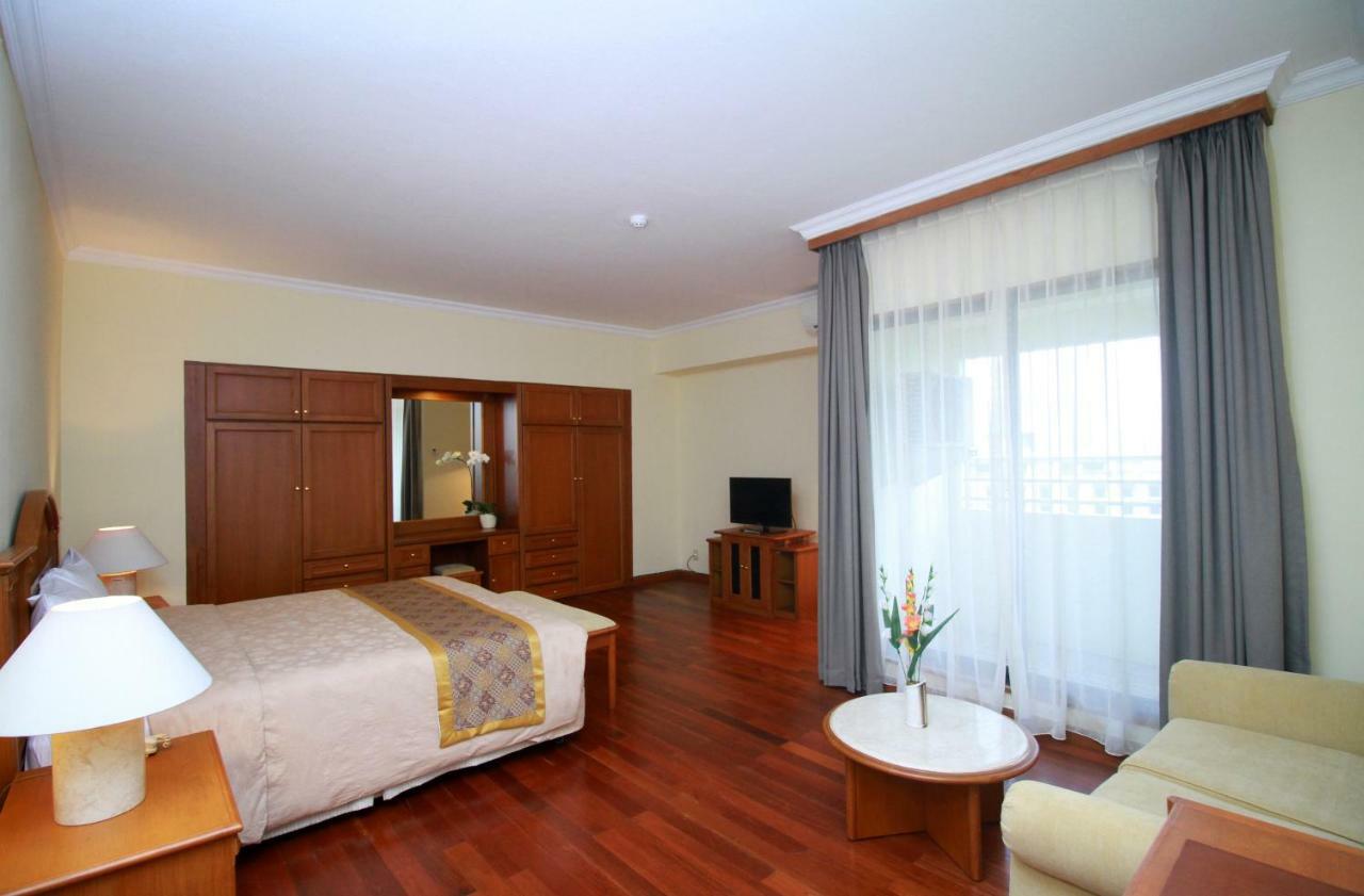 The Sultan Residences Giacarta Esterno foto