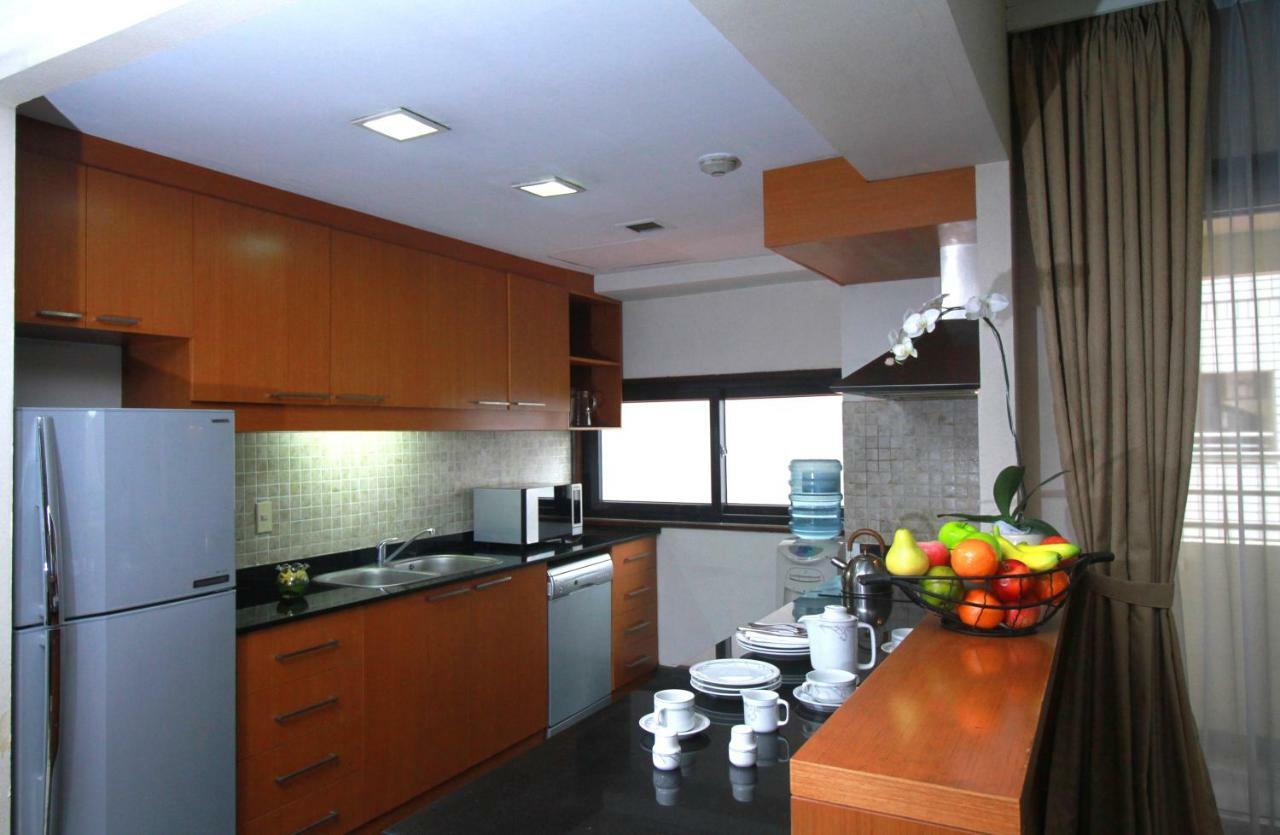The Sultan Residences Giacarta Esterno foto